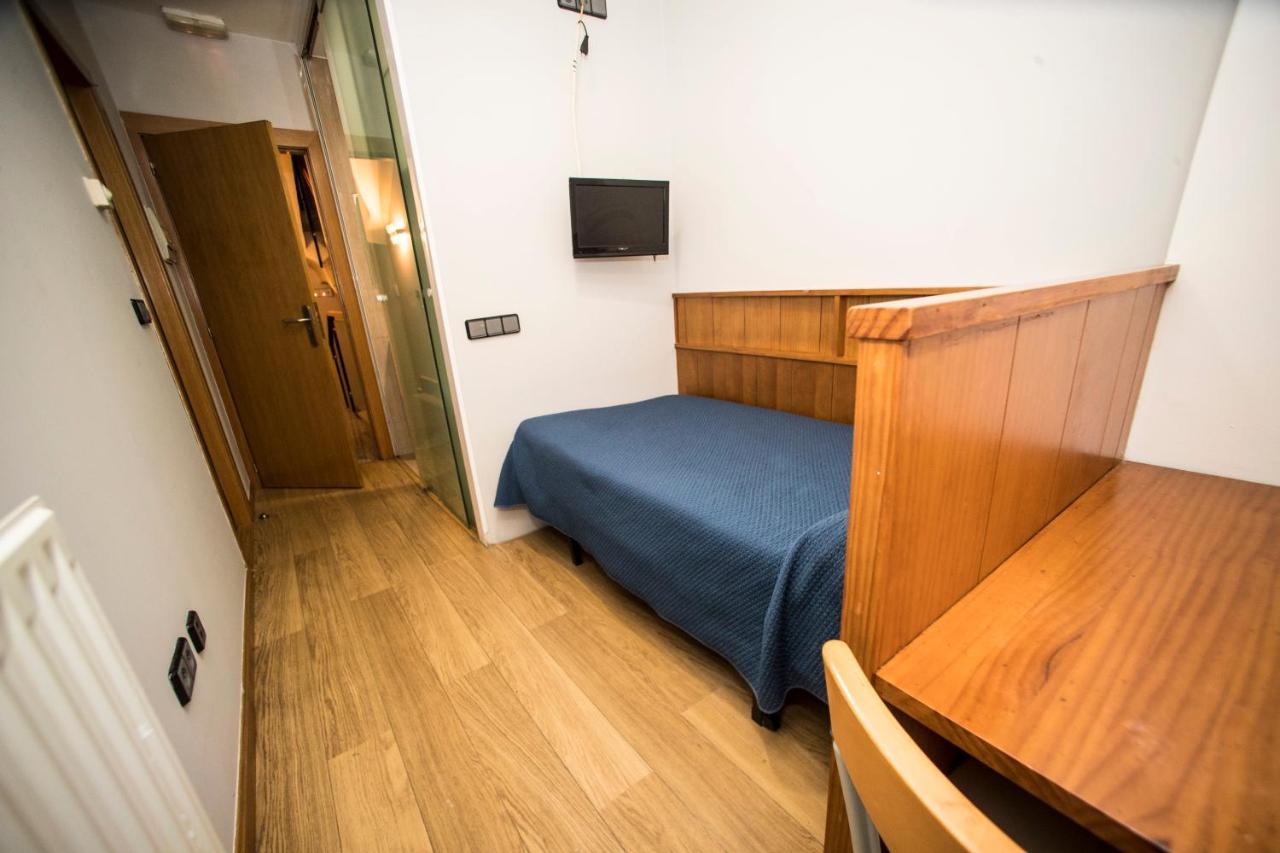 Hostal Caballeros โซรีอา ภายนอก รูปภาพ